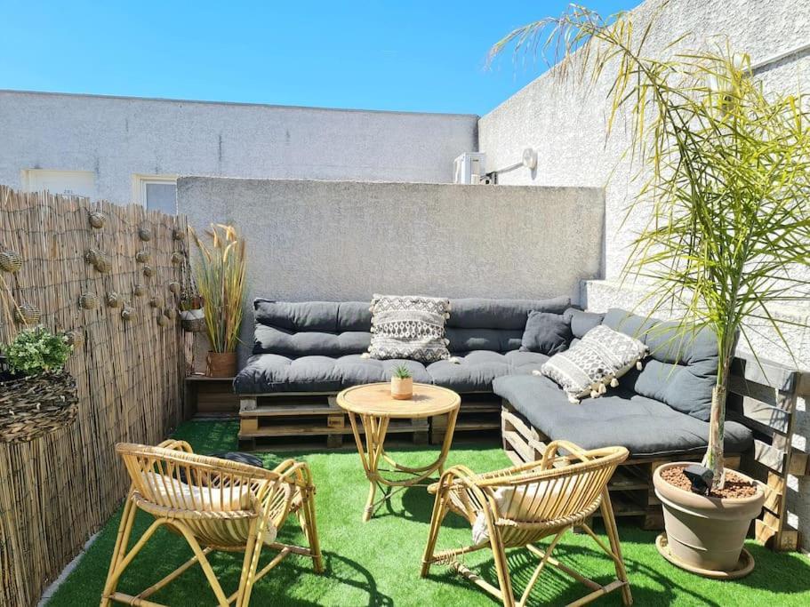 Appartcosy Emplacement Ideal Avec Terrasse & Parking Prive Nîmes Extérieur photo