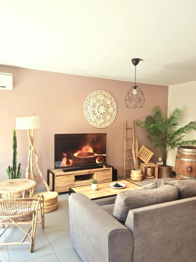 Appartcosy Emplacement Ideal Avec Terrasse & Parking Prive Nîmes Extérieur photo